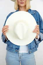 Load image into Gallery viewer, Luxe Vented Packable