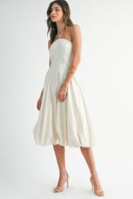 Load image into Gallery viewer, Halter Neck Balloon Hem Maxi Dress