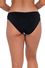 Load image into Gallery viewer, Sunsets Unforgettable Bottom