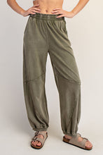 Load image into Gallery viewer, Rae Mode Mineral washed Terry Butter Jogger Pants