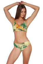 Load image into Gallery viewer, Sunsets Unforgettable Bottom