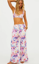 Load image into Gallery viewer, Hampton Pant Hibiscus Garden