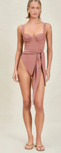 Load image into Gallery viewer, Devon Windsor Stephanie Full-Piece