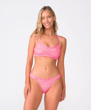 Load image into Gallery viewer, Pacific Lace Fanned Bottoms