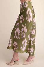 Load image into Gallery viewer, Satin Midi Skirt With Waist Elastic Band
