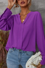 Load image into Gallery viewer, Solid Notched Buttoned Cuff Blouse
