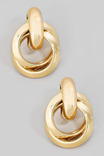 Load image into Gallery viewer, Metallic Double Ring Link Earrings
