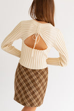 Load image into Gallery viewer, Back Shirring Long Sleeve Top
