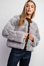 Load image into Gallery viewer, Soft Woven Quilted Jacket
