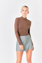 Load image into Gallery viewer, Turtle Neck Top
