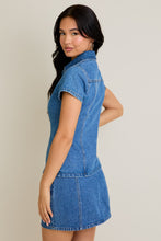Load image into Gallery viewer, Short Sleeve Button Front Denim Top
