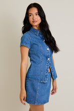 Load image into Gallery viewer, Short Sleeve Button Front Denim Top
