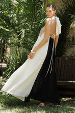 Load image into Gallery viewer, Three-Tone Pleated Backless Maxi Dress
