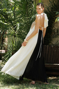 Three-Tone Pleated Backless Maxi Dress