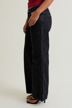 Load image into Gallery viewer, Low Waist Straight Denim Pants
