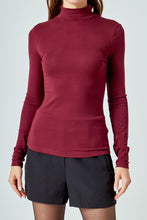 Load image into Gallery viewer, Turtle Neck Top
