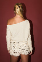 Load image into Gallery viewer, One-shoulder Sequin &amp; Metalic Yarn Detail Sweater
