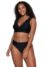 Load image into Gallery viewer, Sunsets Island Willa Wireless Top
