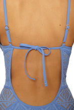 Load image into Gallery viewer, Color Play 1PC Plunge
