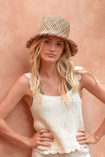 Load image into Gallery viewer, Scallop Crochet Tank | Ivory
