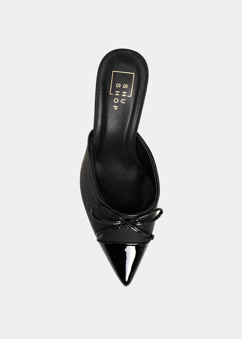 Naomi Heel