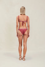 Load image into Gallery viewer, Devon Windsor Lara Top
