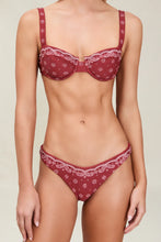 Load image into Gallery viewer, Devon Windsor Larissa Bottom
