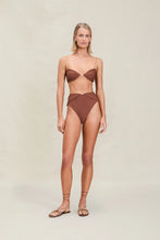 Load image into Gallery viewer, Devon Windsor Emmie Top
