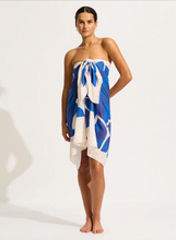 Load image into Gallery viewer, Ultramarine Sunray Sarong
