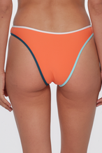 Load image into Gallery viewer, Dani Scoop
