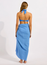 Load image into Gallery viewer, Beach Essential Textured Cotton Beach Wrap
