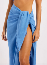 Load image into Gallery viewer, Beach Essential Textured Cotton Beach Wrap
