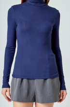 Load image into Gallery viewer, Turtle Neck Top
