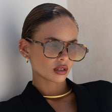 Load image into Gallery viewer, Billie Sunglasses

